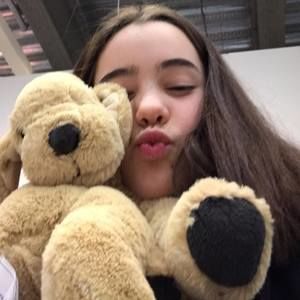 Meet your Posher, Laurence